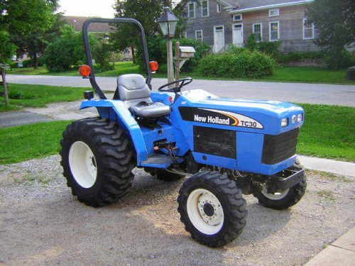 Ford_New_Holland_TC30_Compact_Tractor.jpg