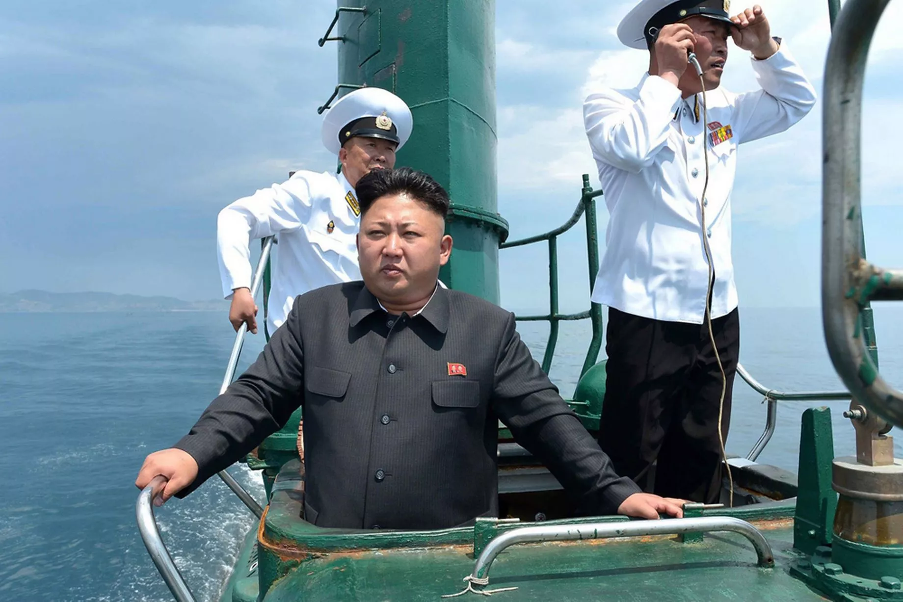 Kim-Jong-Un-inspecting-a-submarine-of-the-Korean-Peoples-Army.jpg