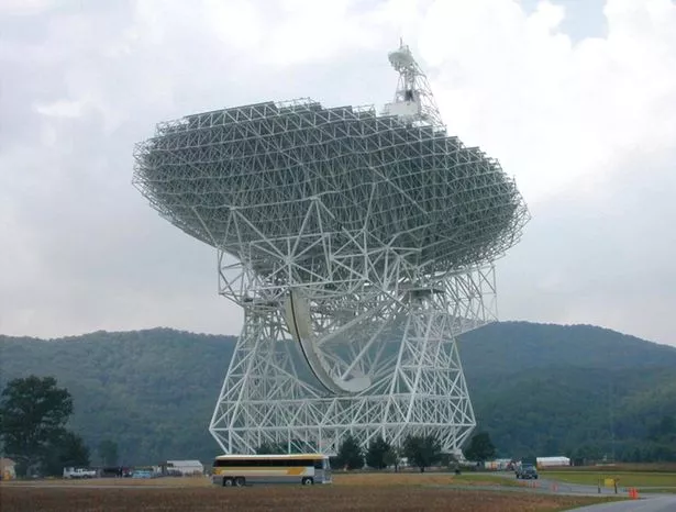 Green-Bank-radio-telescope.jpg