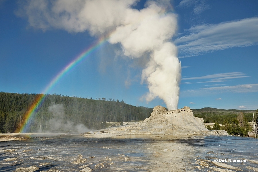 CGG_Castle_Geyser_1.jpg